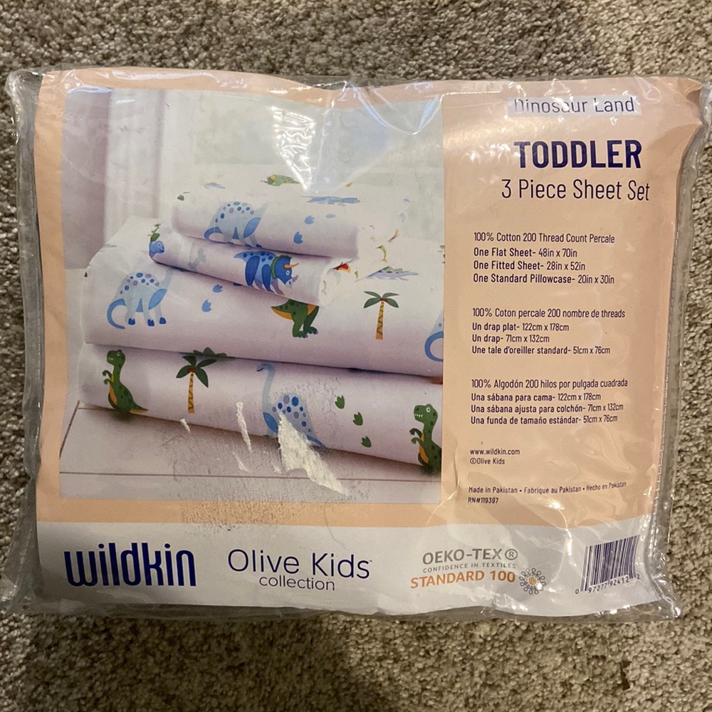Brand New Wildkin Dinosaur Toddler Bedsheet Set